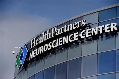 NEURO SCIENCE CENTER .